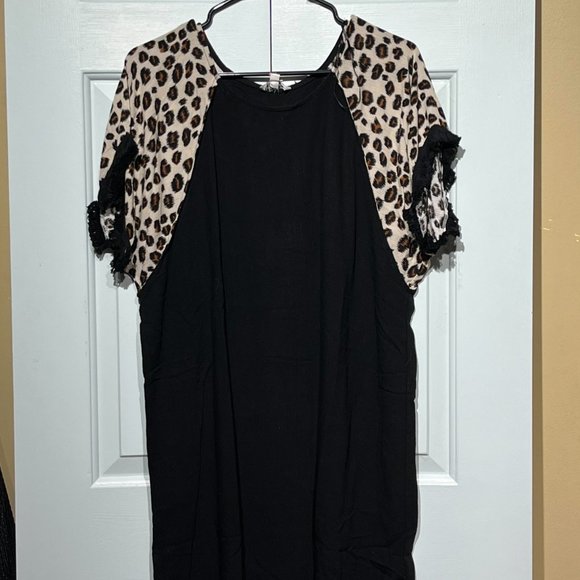 Black Leopard Print Umgee Dress - Picture 2 of 2